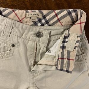 Authentic Burberry kids trouser beige. (5Y)
